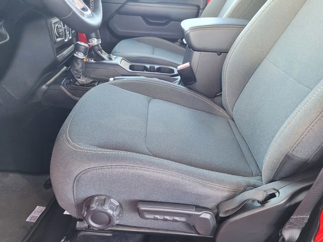 Certified 2025 Jeep Wrangler Unlimited Sahara image 17