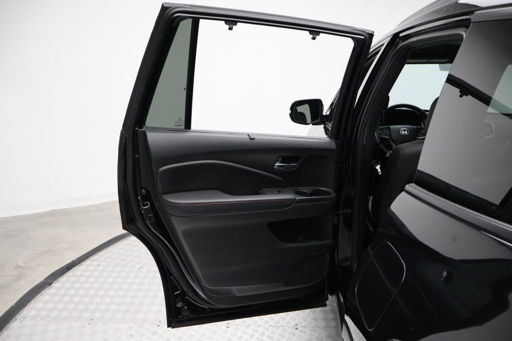 Used 2020 Honda Pilot Black Edition image 21