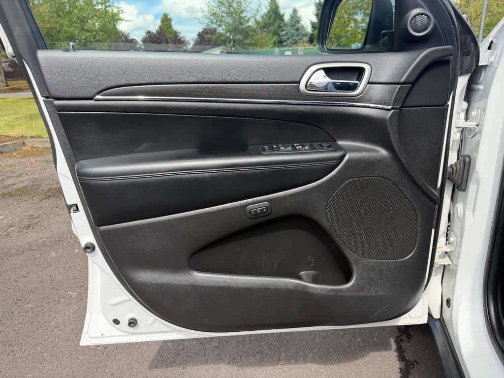 Used 2018 Jeep Grand Cherokee Limited w/ Trailer Tow Group IV AWD/4WD image 11
