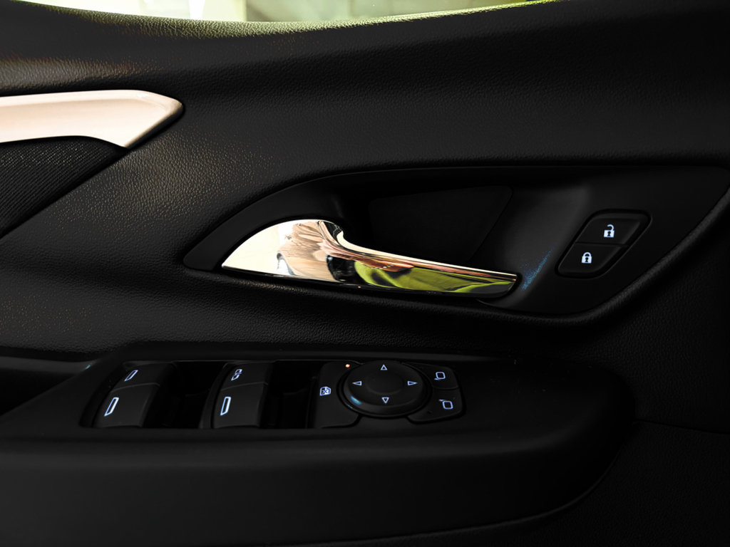 Used 2022 Chevrolet Bolt LT FWD image 28