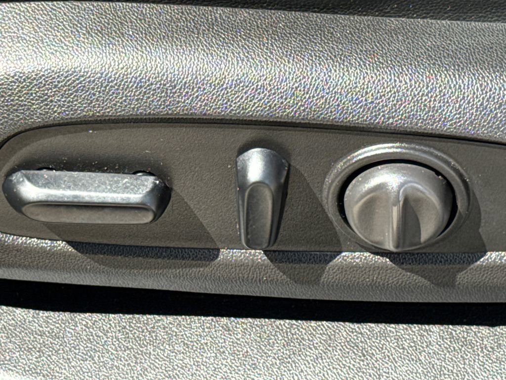 Used 2018 Chevrolet Traverse Premier w/ Driver Confidence II Package image 23