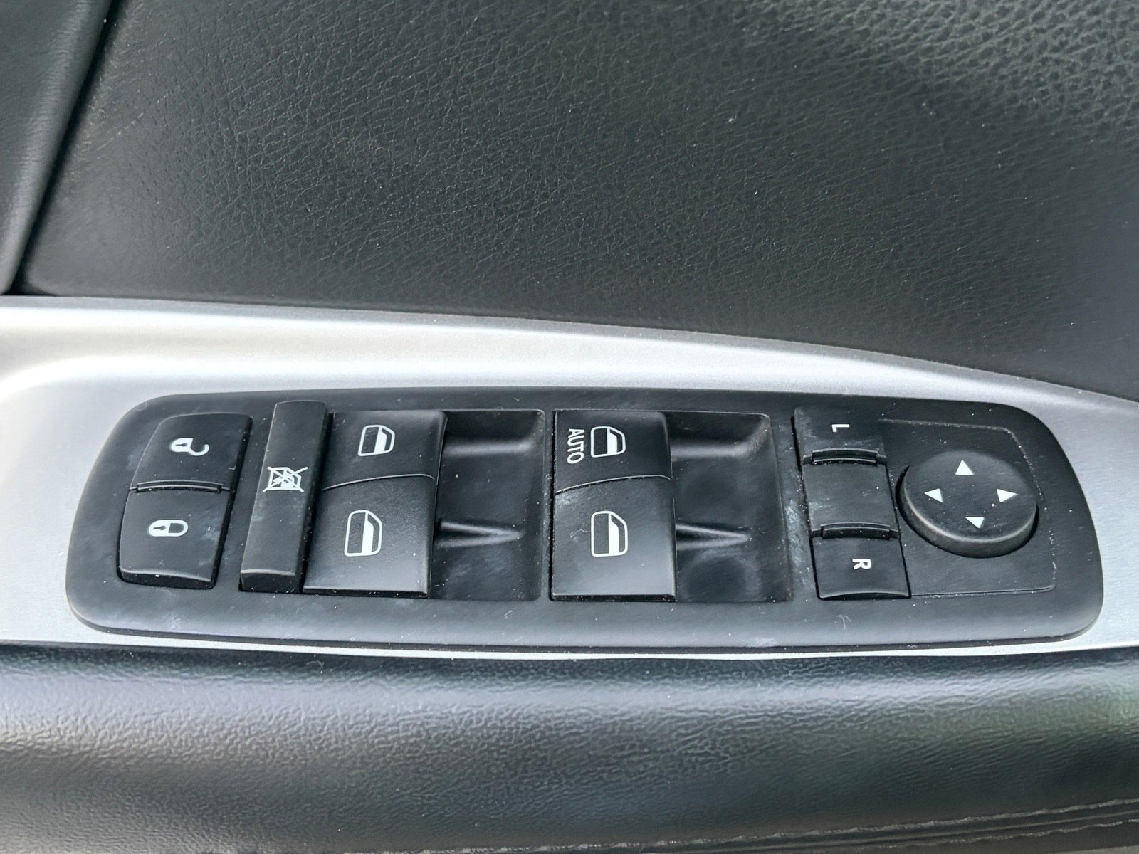 Used 2017 Dodge Journey SXT w/ Premium Group image 7