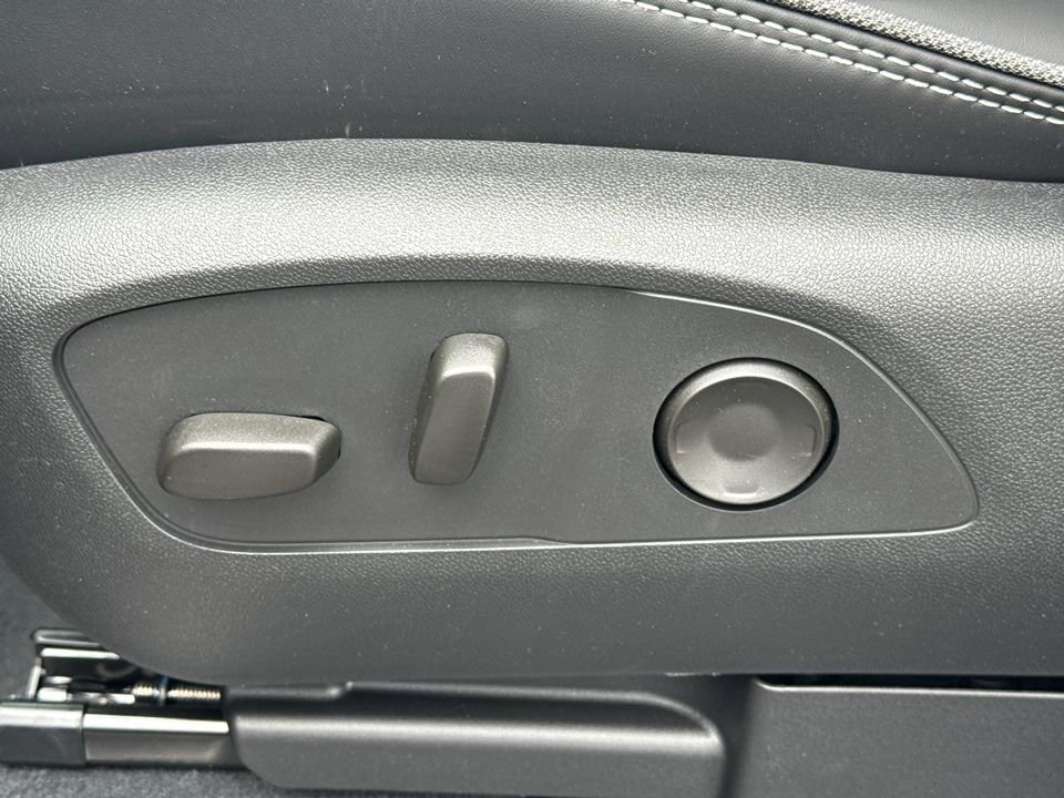 New 2025 GMC Sierra EV Denali image 19