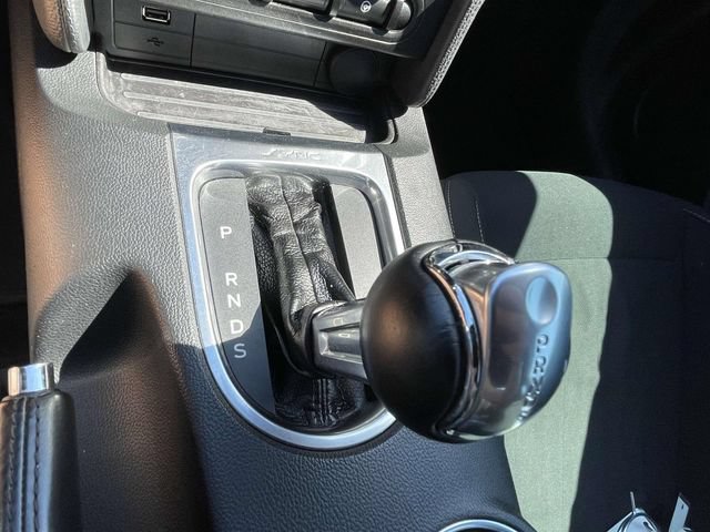 Used 2018 Ford Mustang Coupe RWD image 19
