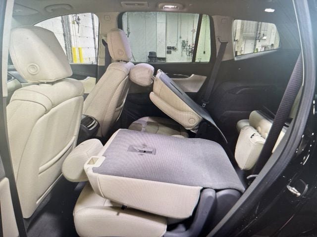Used 2024 Cadillac XT6 Premium Luxury w/ LPO, Floor Liner Package AWD/4WD image 8