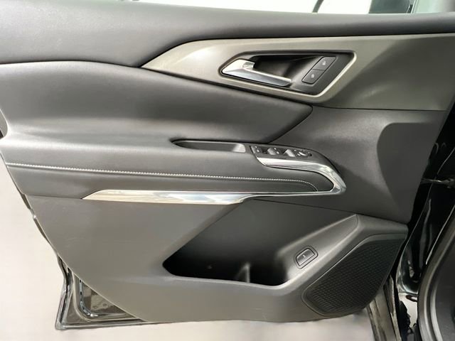 Used 2025 Chevrolet Traverse LT image 31
