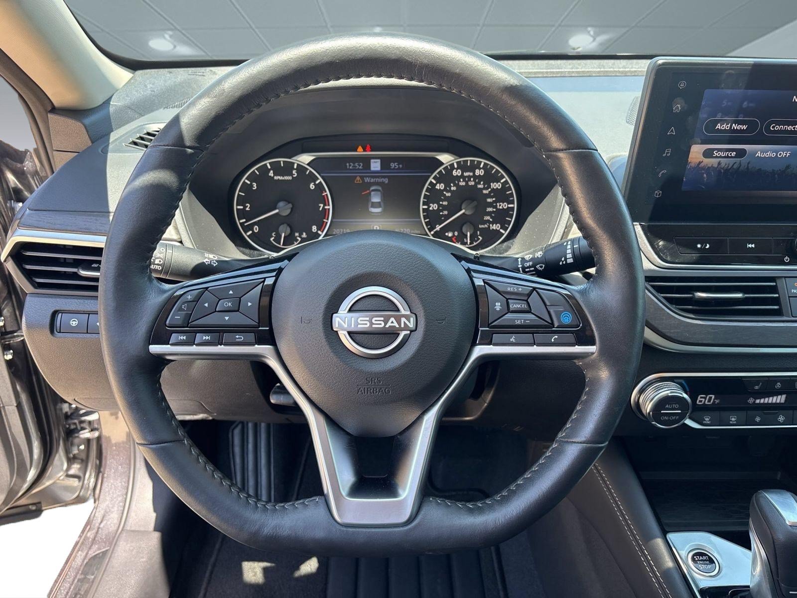 Used 2023 Nissan Altima 2.5 SL AWD/4WD image 11