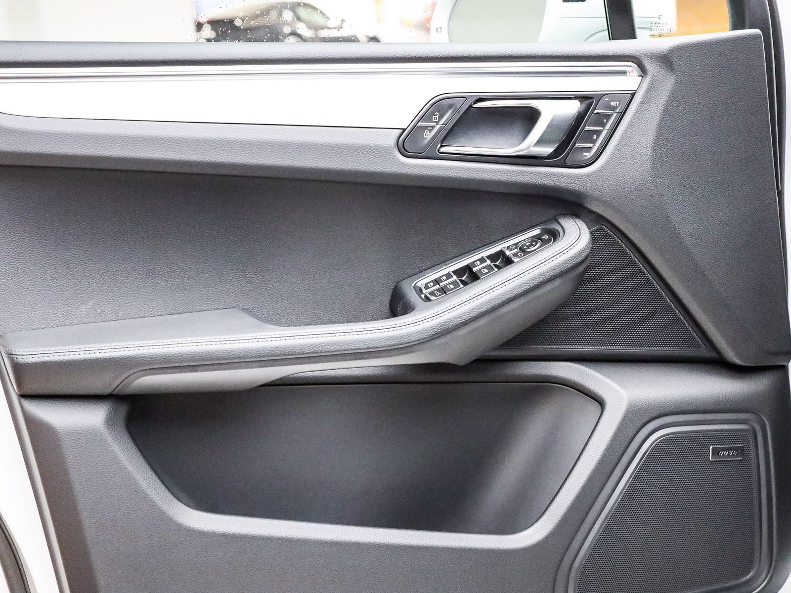 Certified 2026 Porsche Macan AWD/4WD image 24