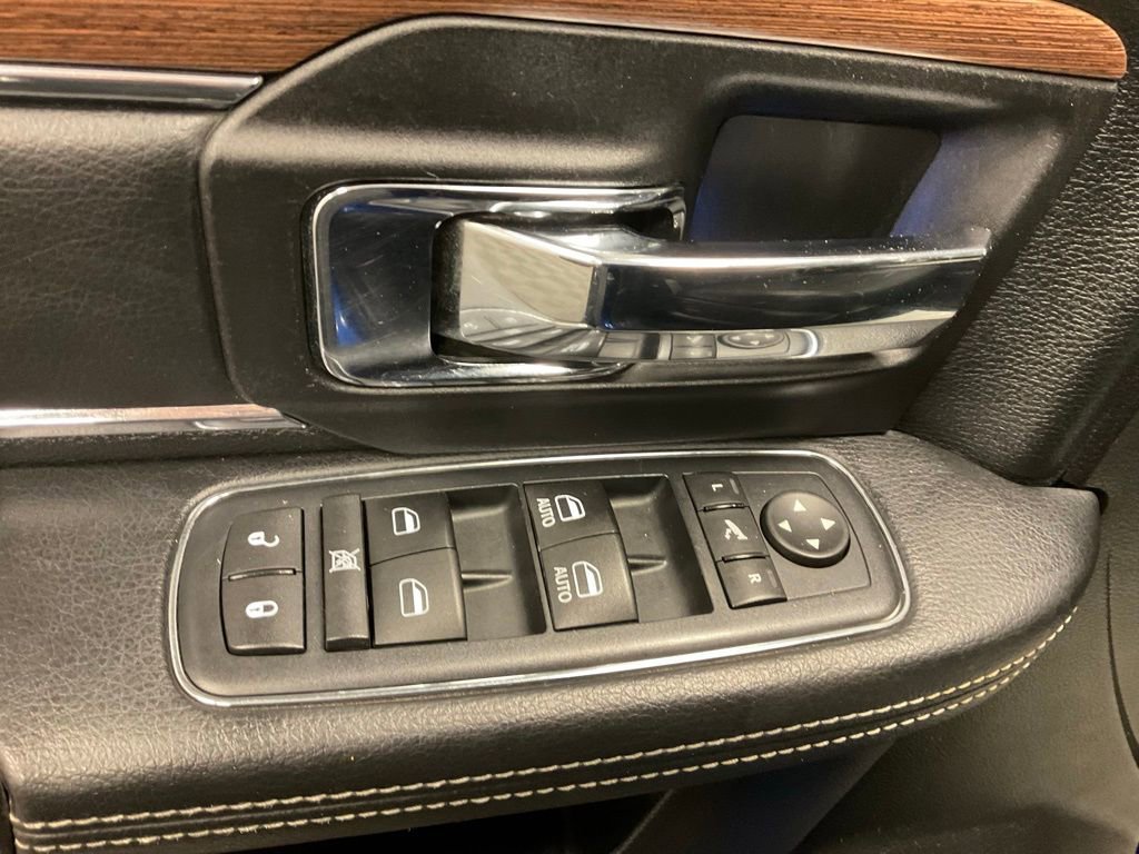 Used 2016 RAM 1500 Laramie w/ Convenience Group image 12