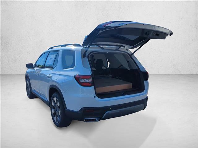 New 2026 Honda Pilot Touring image 9