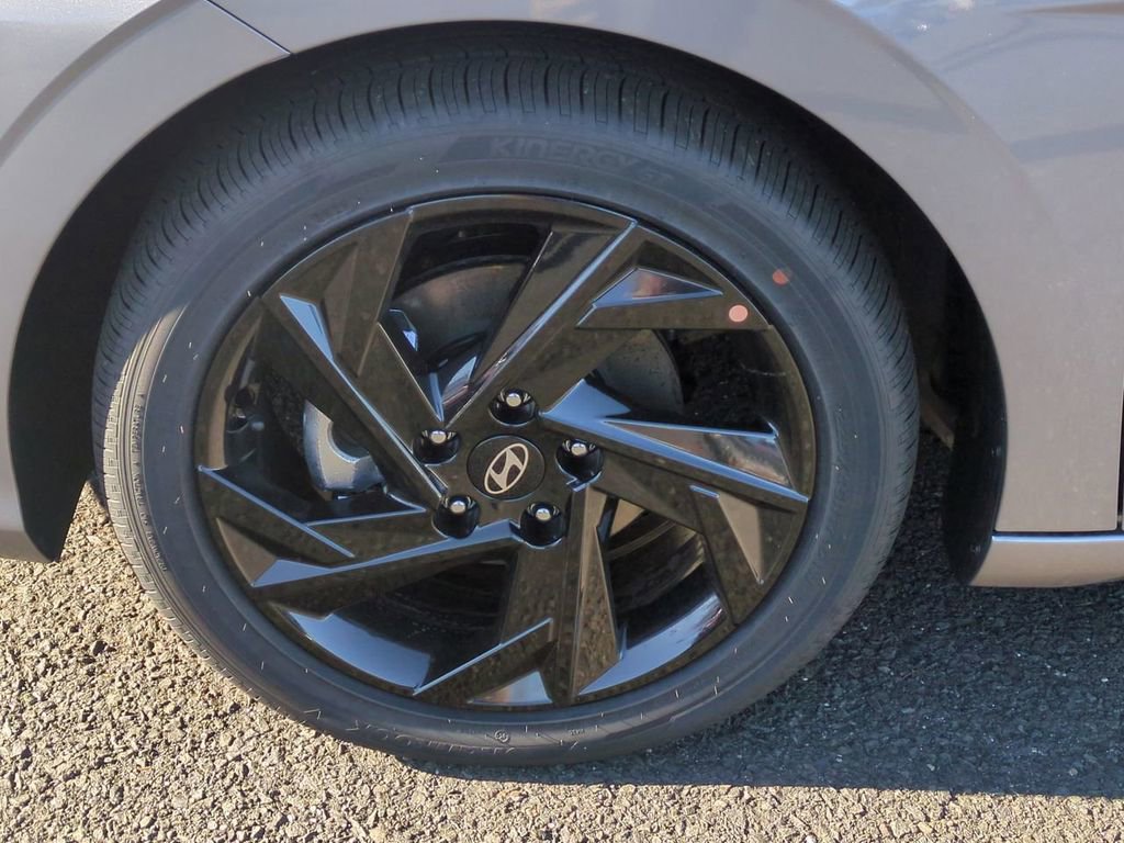 Certified 2026 Hyundai Elantra SEL Sport Premium FWD image 9