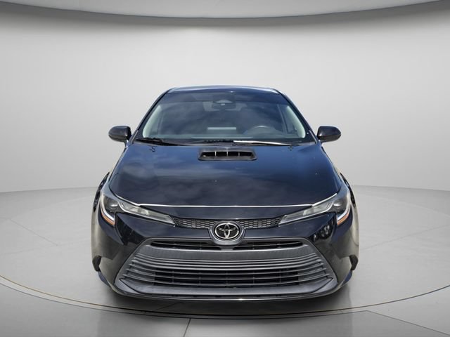 Used 2023 Toyota Corolla LE FWD image 4
