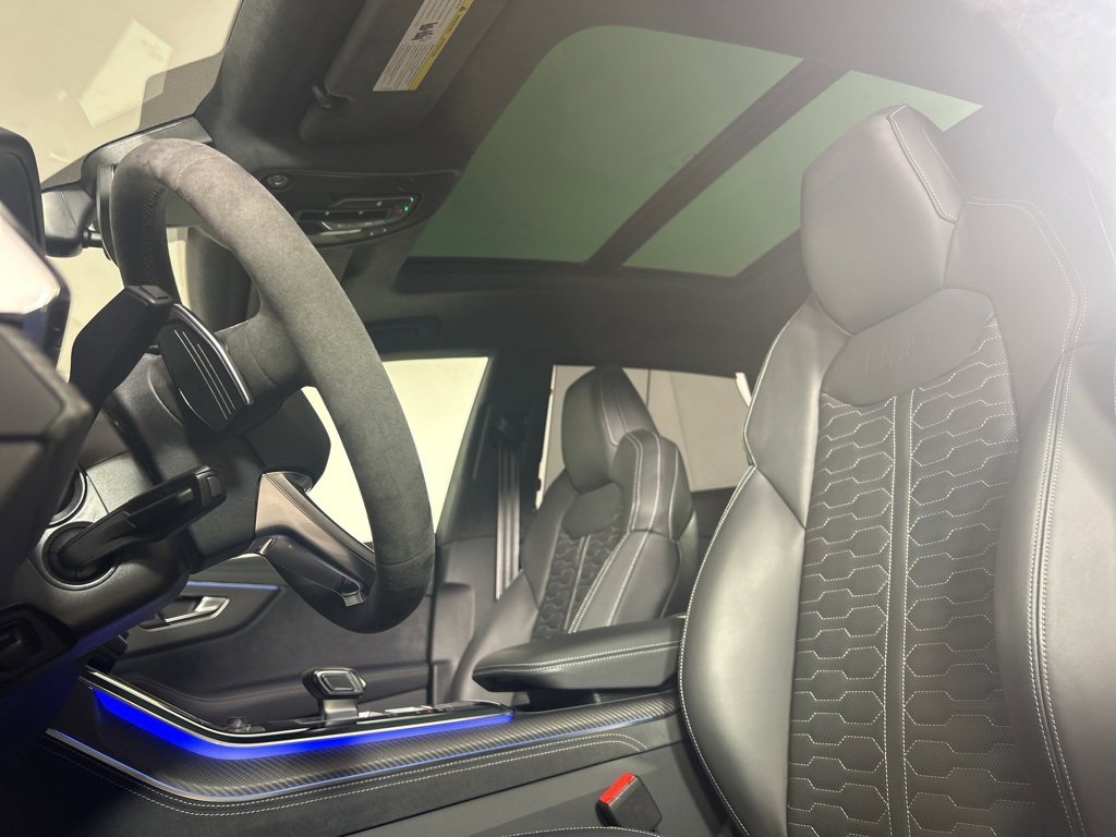 Used 2024 Audi RS Q8 image 25