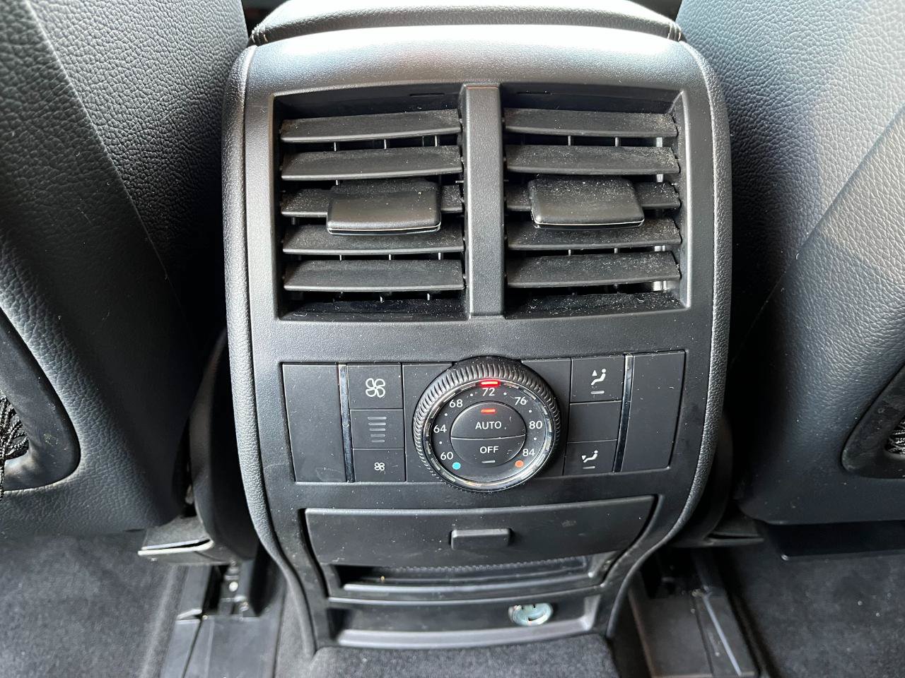 Used 2011 Mercedes-Benz GL 320 BlueTEC 4MATIC image 15