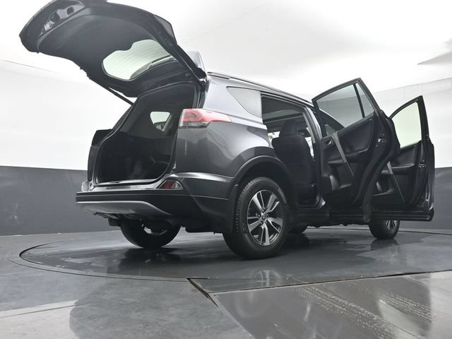 Used 2018 Toyota RAV4 XLE AWD/4WD image 50