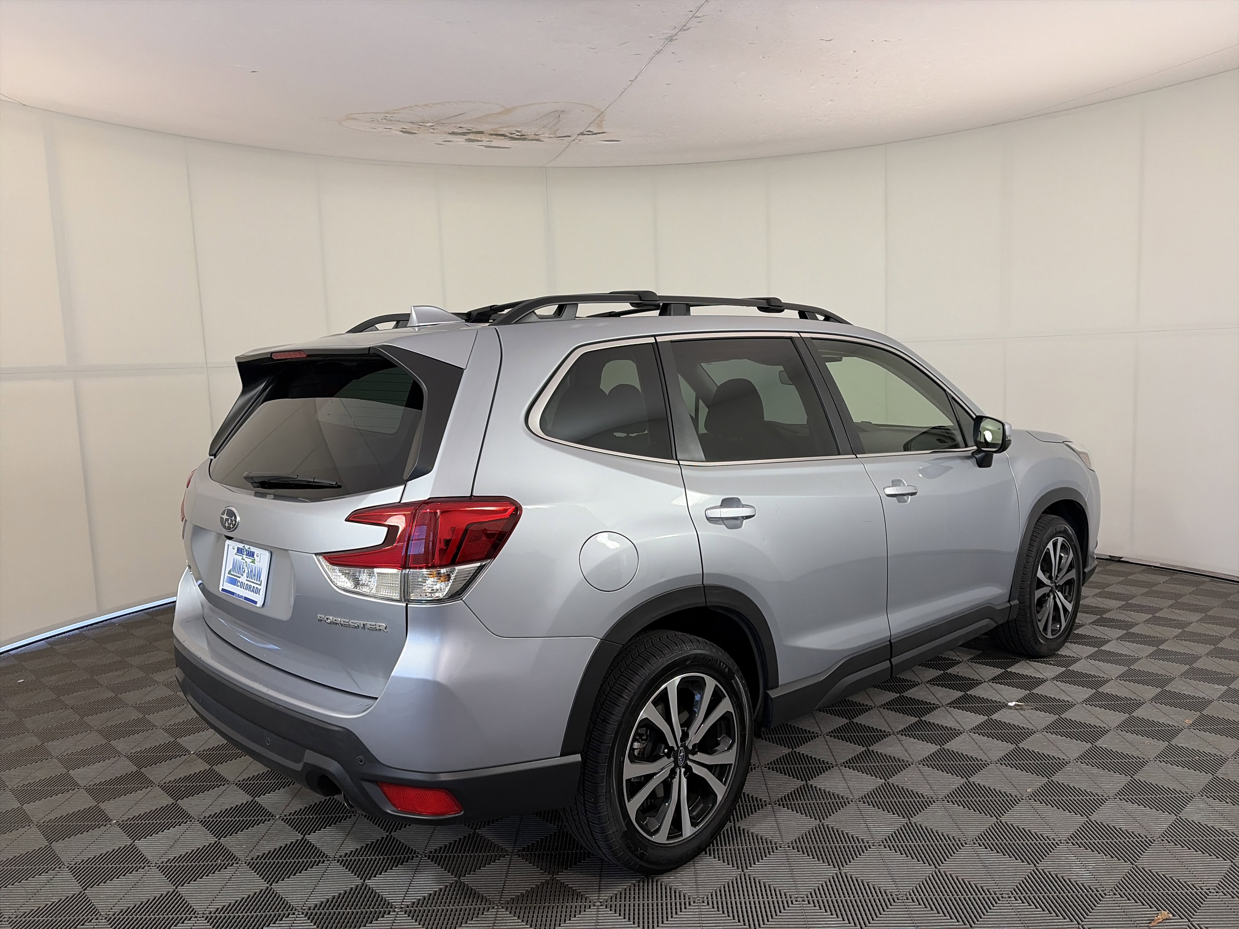 Used 2023 Subaru Forester Limited image 9