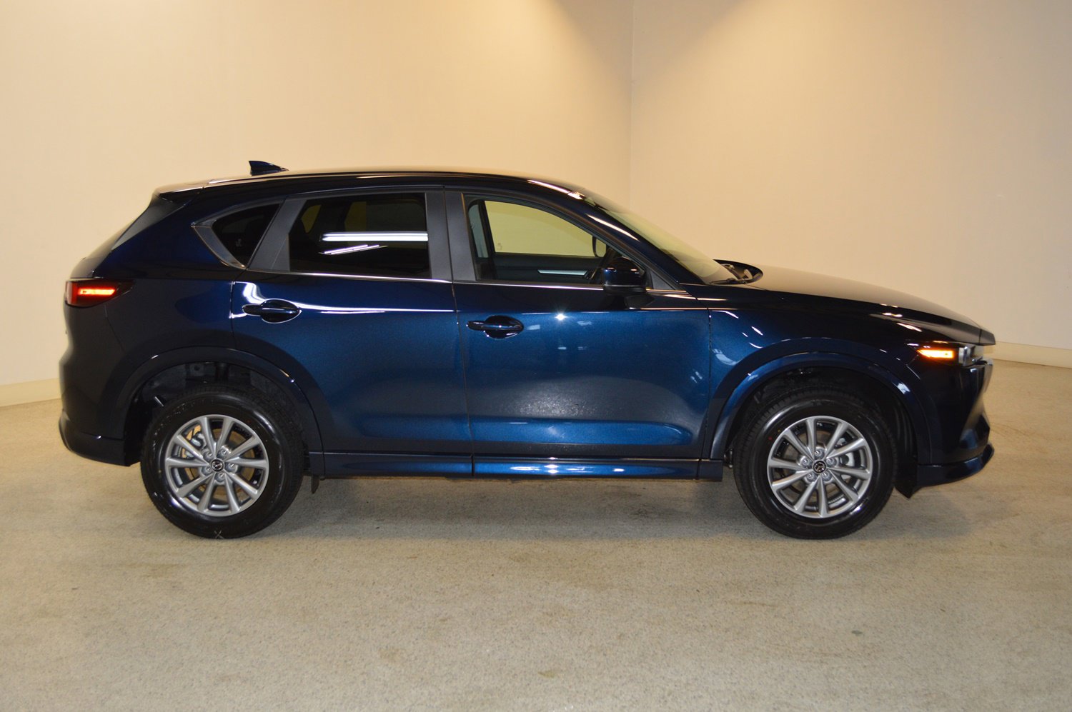 New 2025 MAZDA CX-5 AWD 2.5 S w/ Select Package image 2