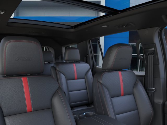 New 2027 Chevrolet Traverse RS w/ LPO, Floor Liner Package FWD image 24