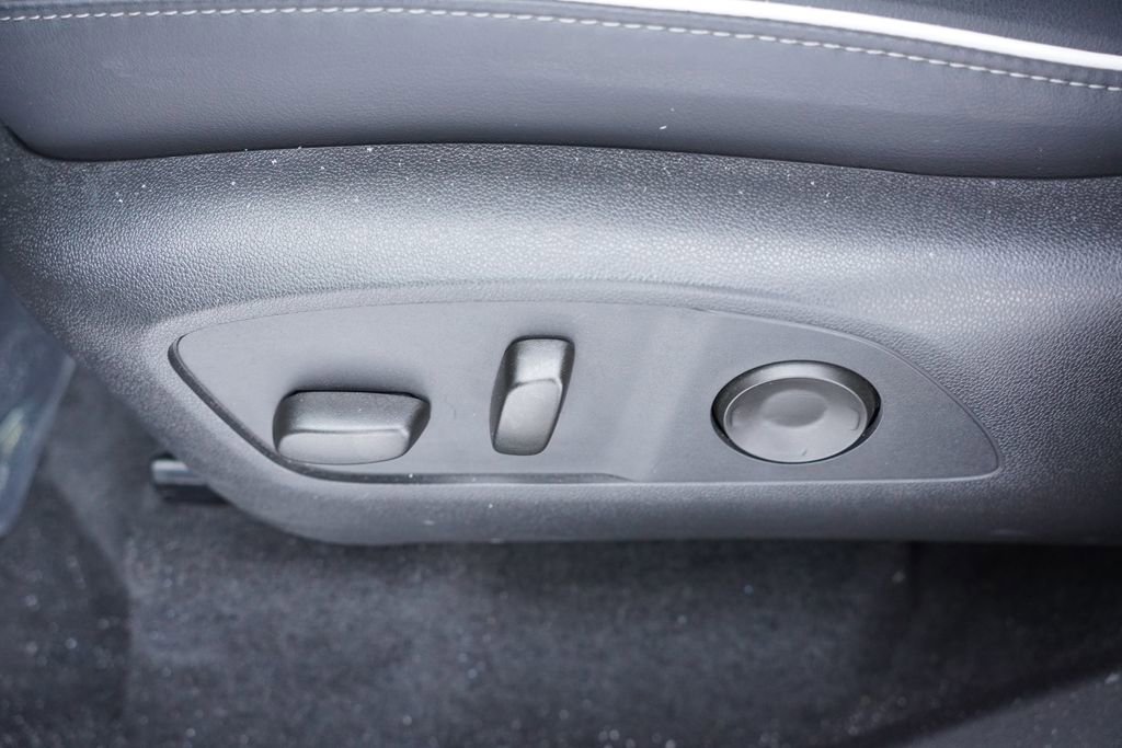 Certified 2025 Buick Enclave Preferred image 24