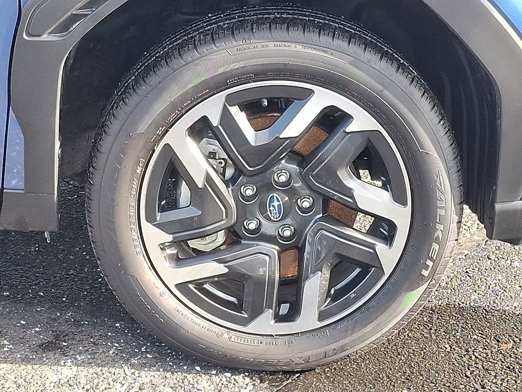 Used 2025 Subaru Forester Premium image 8