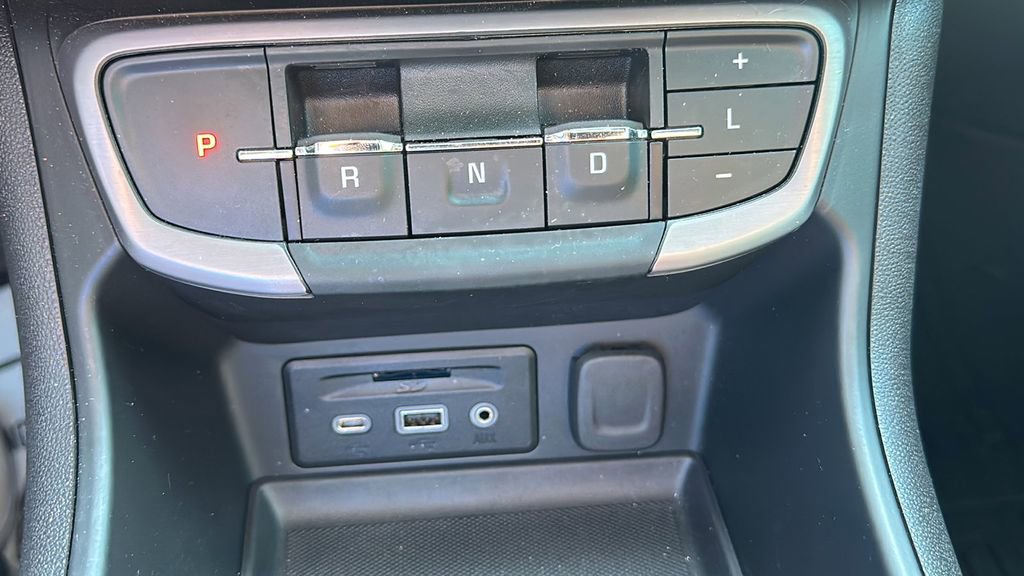 Used 2024 GMC Terrain AT4 image 22