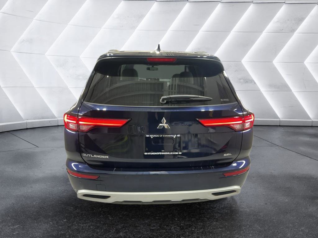 Used 2024 Mitsubishi Outlander SEL image 3