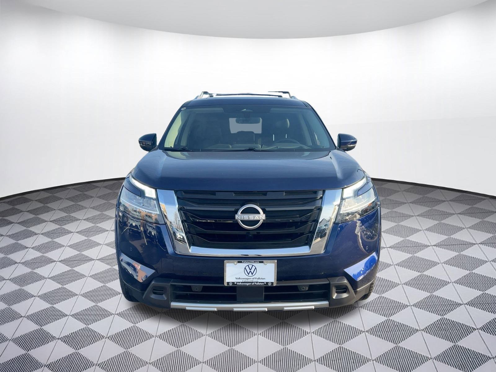 Used 2024 Nissan Pathfinder Platinum w/ Cargo Package image 6