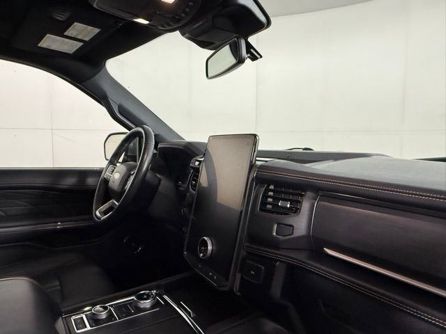 Used 2024 Ford Expedition Platinum image 33