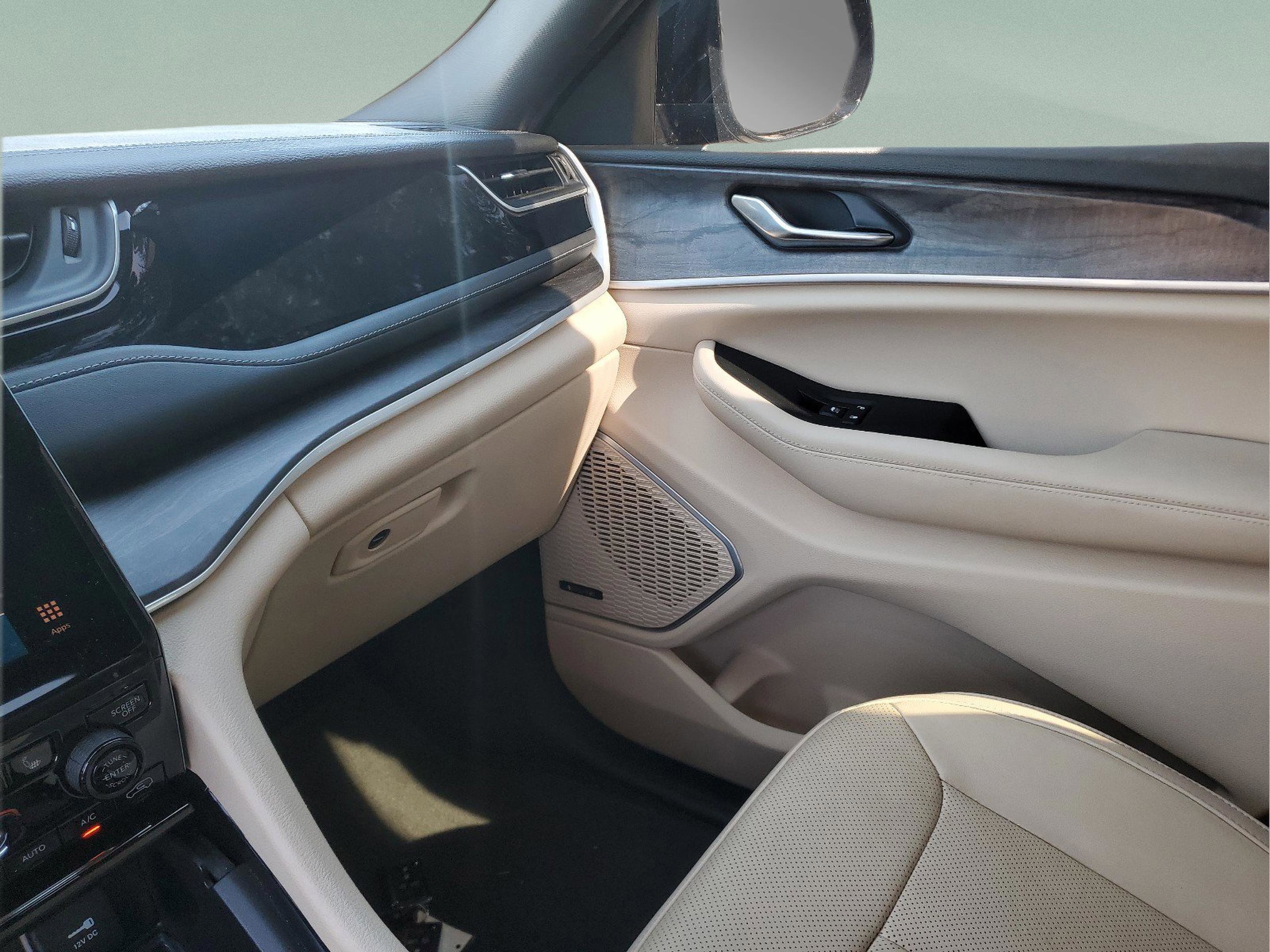 Certified 2023 Jeep Grand Cherokee 4xe w/ Luxury Tech Group II image 23