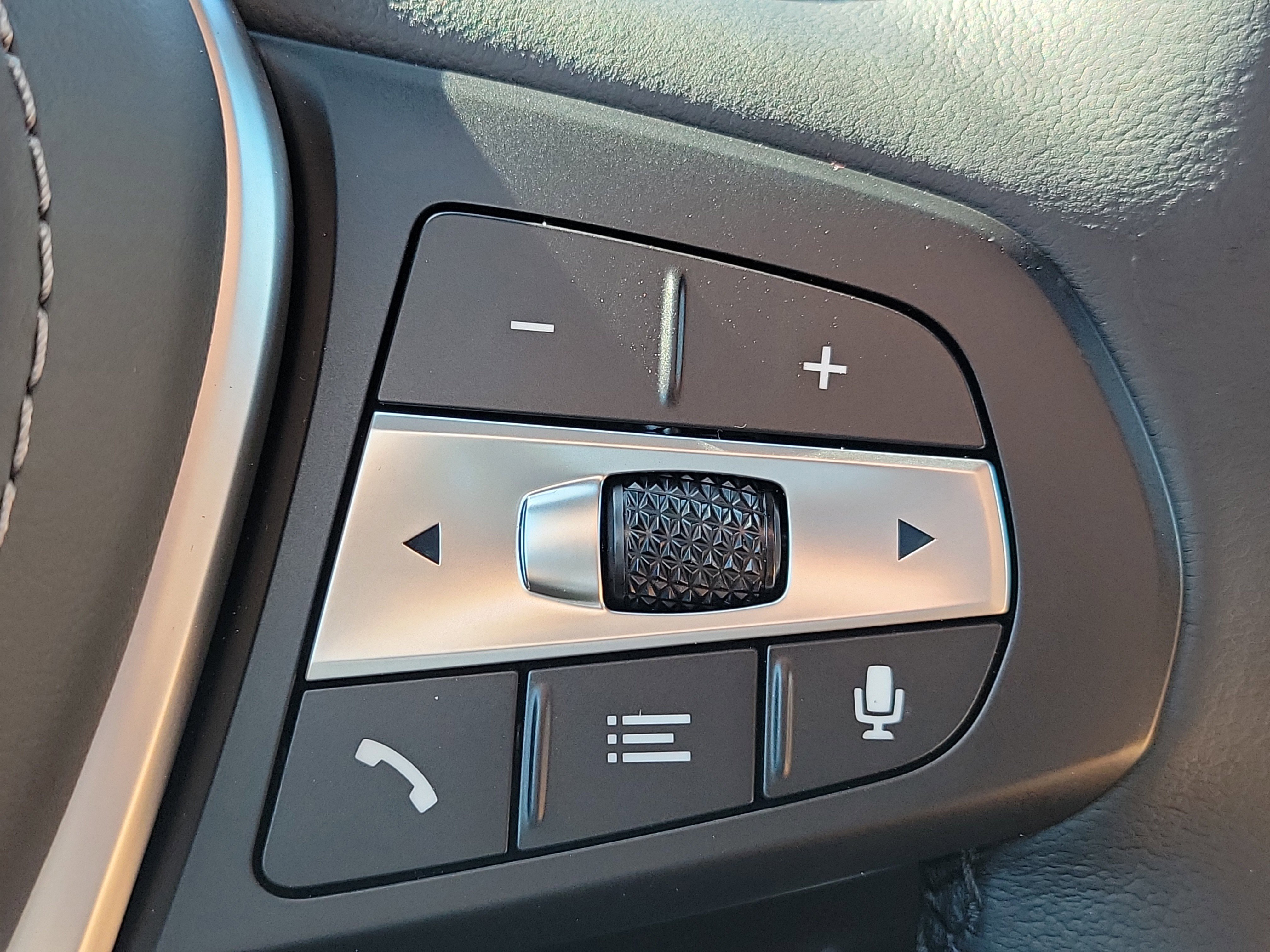 New 2026 BMW X5 sDrive40i image 33