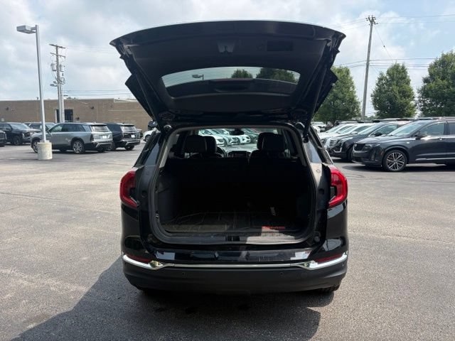 Certified 2024 GMC Terrain SLT w/ Infotainment Package II AWD/4WD image 6