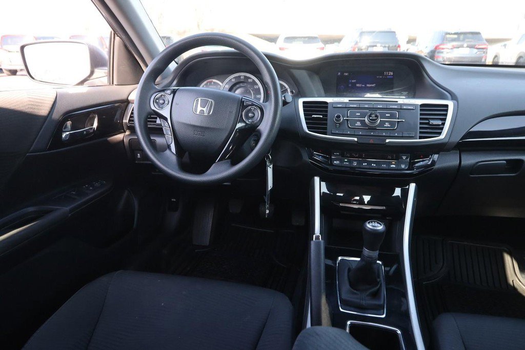 Used 2016 Honda Accord LX image 18