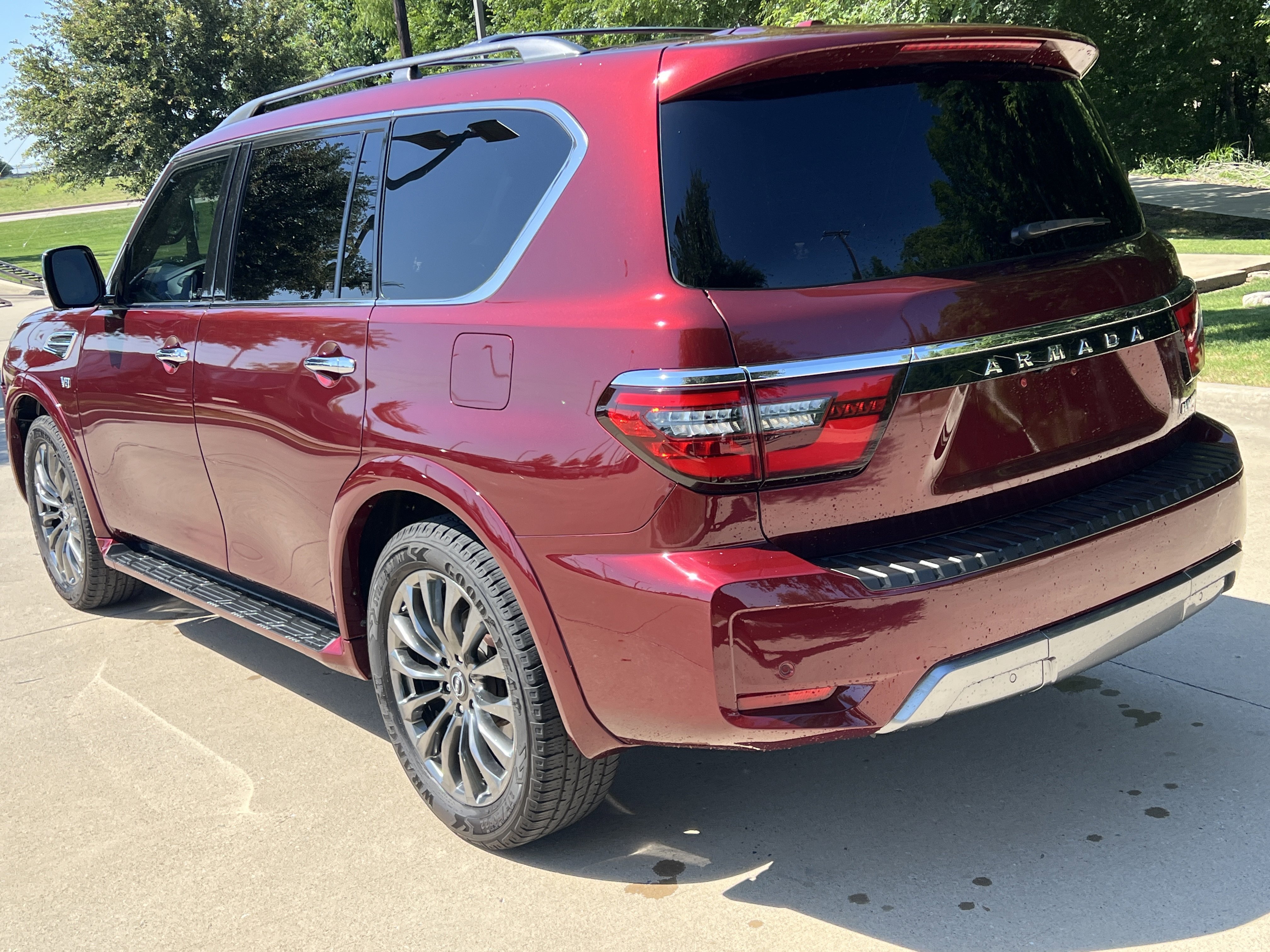 Used 2021 Nissan Armada Platinum w/ Captain's Chairs Package RWD image 8