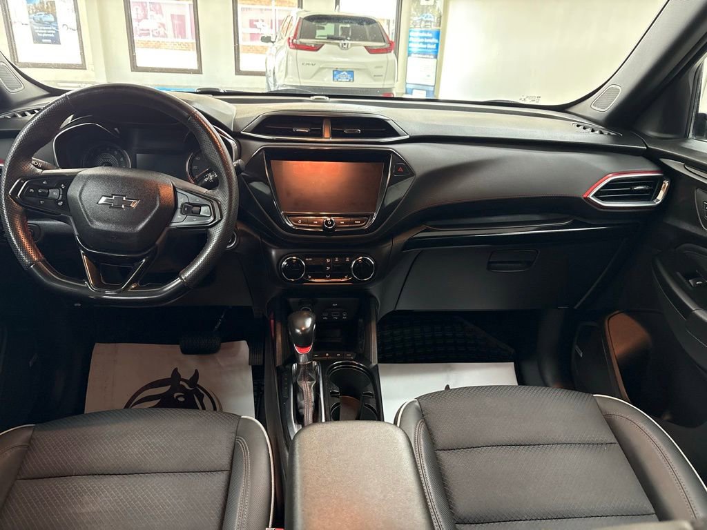 Used 2022 Chevrolet TrailBlazer RS w/ Technology Package image 16