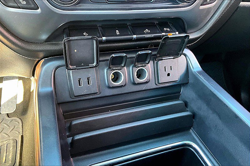 Used 2017 Chevrolet Silverado 1500 LTZ w/ Sport Package AWD/4WD image 16