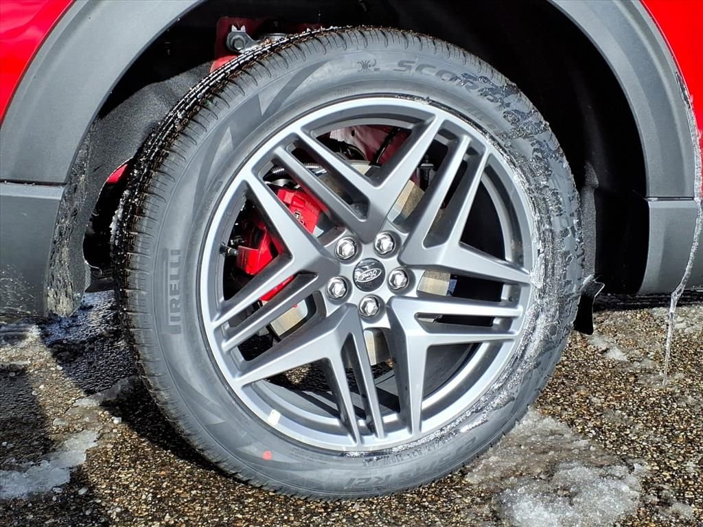 New 2026 Ford Explorer ST-Line w/ ST-Line Street Pack image 8