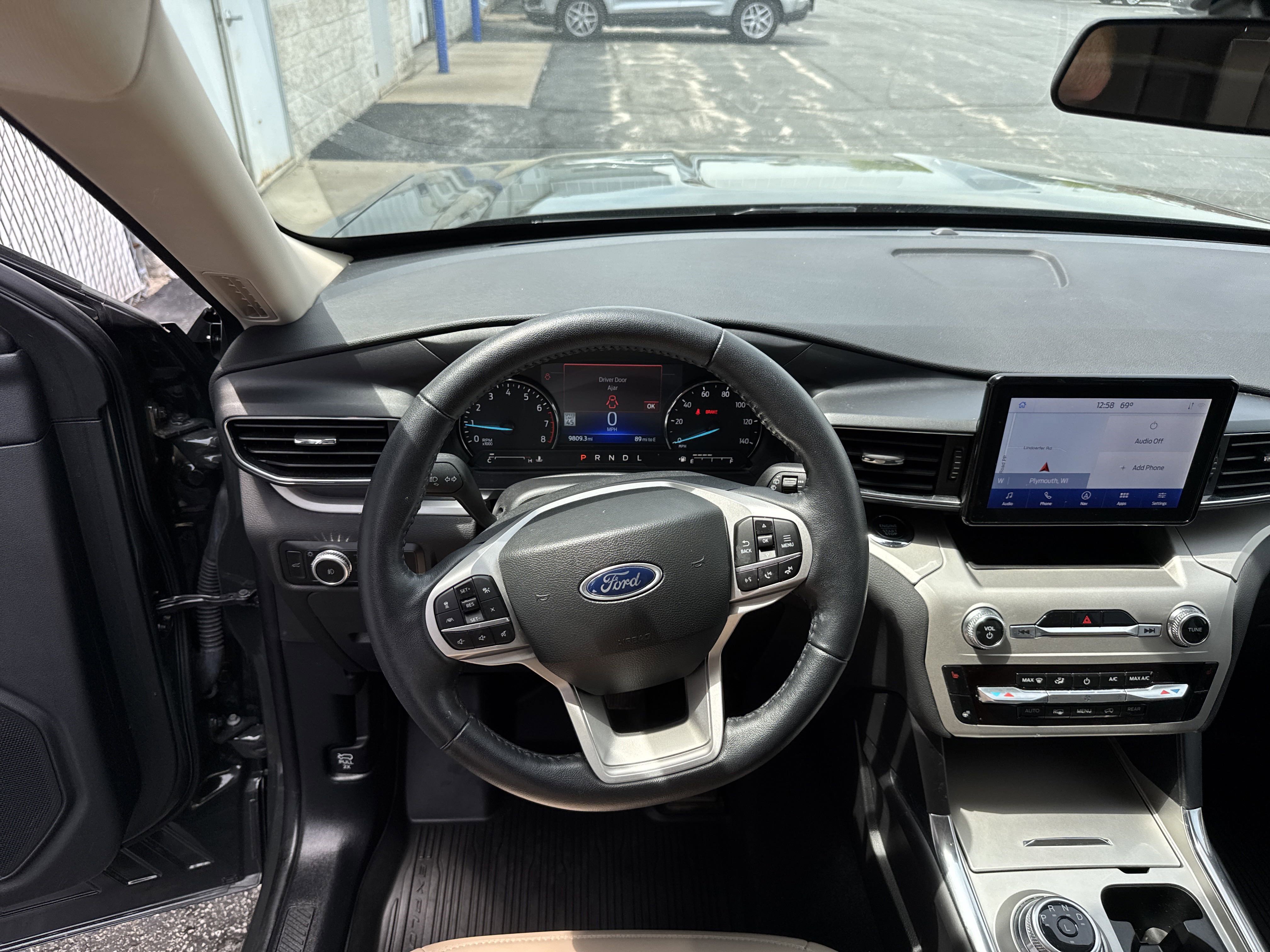 Used 2022 Ford Explorer XLT w/ Equipment Group 202A image 19