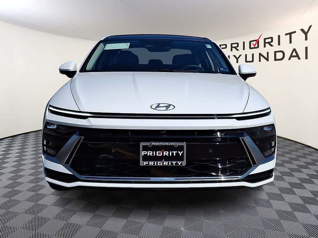New 2026 Hyundai Sonata Limited FWD image 2
