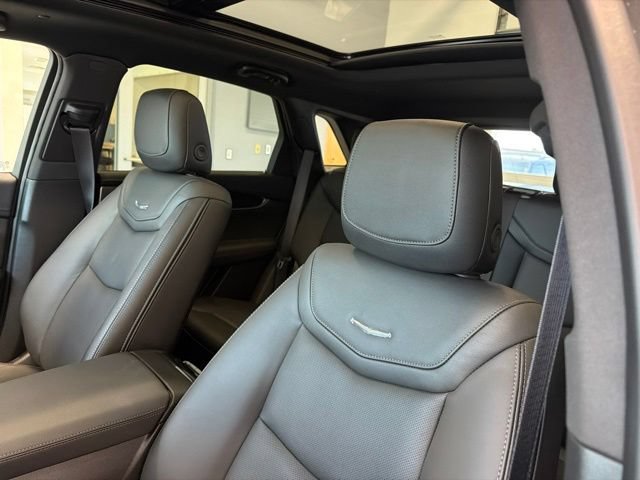 Used 2026 Cadillac XT5 Premium Luxury w/ Driver Assist Package AWD/4WD image 18