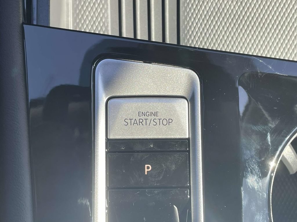 New 2026 Volkswagen Atlas SE FWD image 30