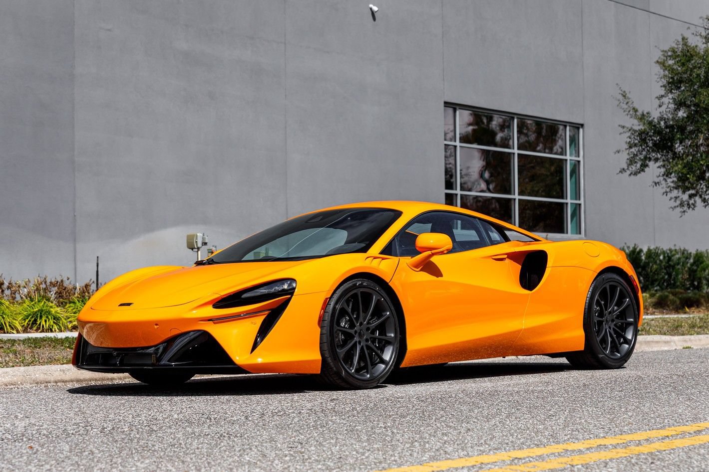 New 2026 McLaren Artura RWD image 16