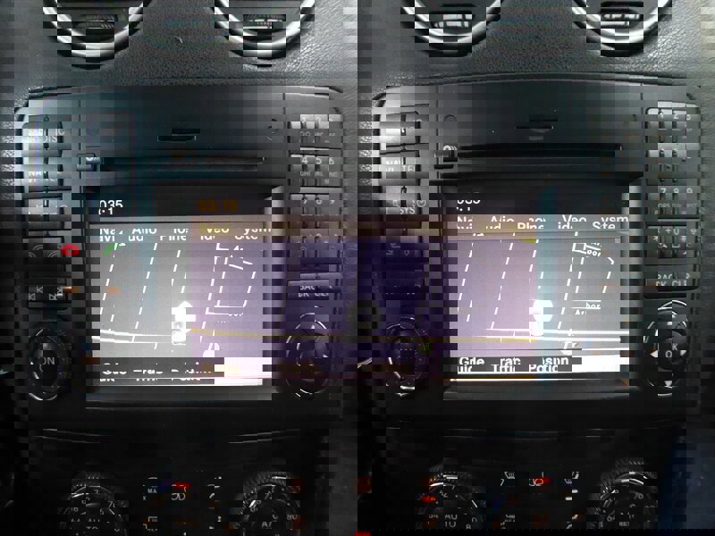 Used 2010 Mercedes-Benz ML 350 4MATIC image 13