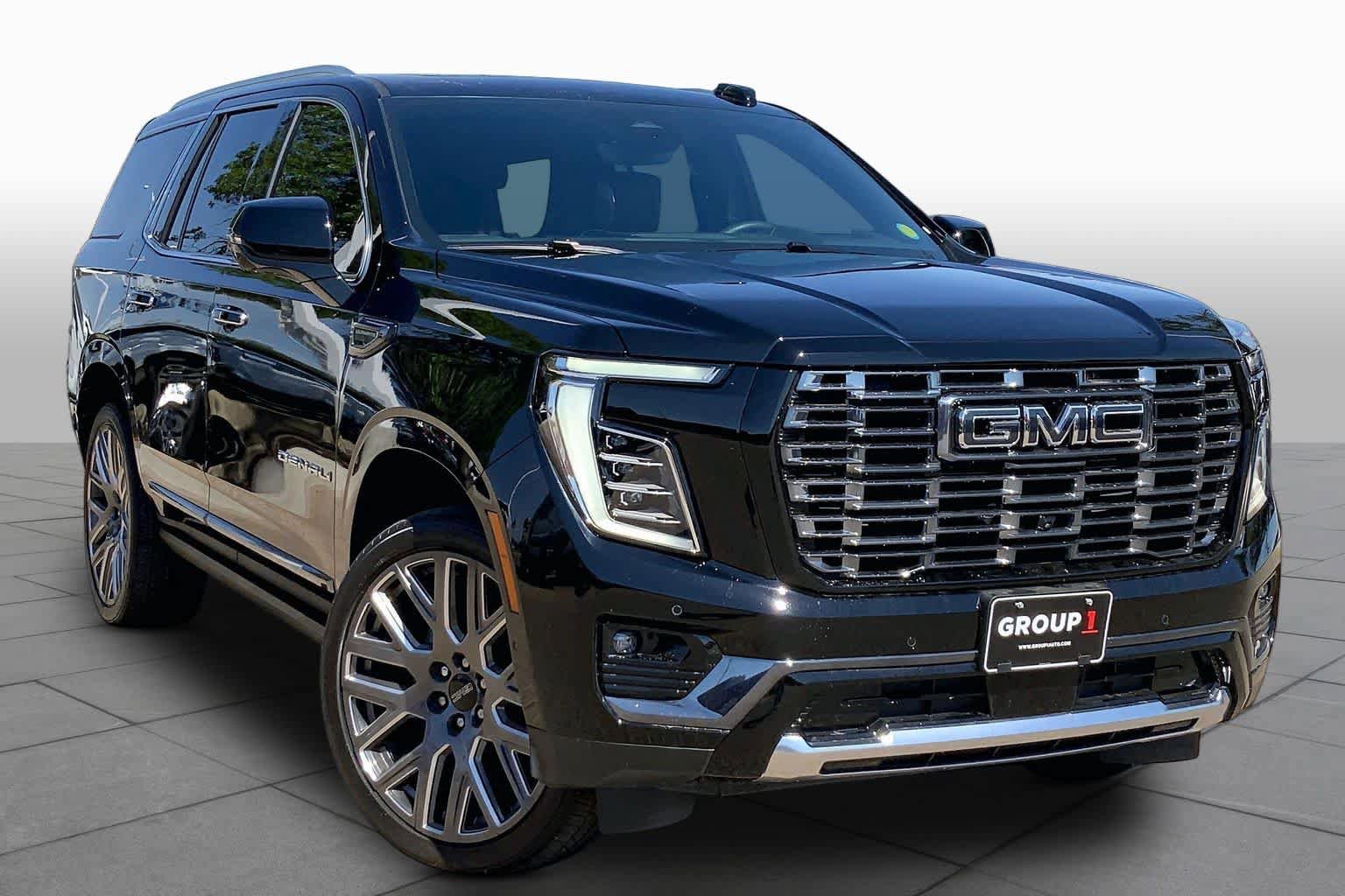 Used 2025 GMC Yukon Denali Ultimate AWD/4WD image 2