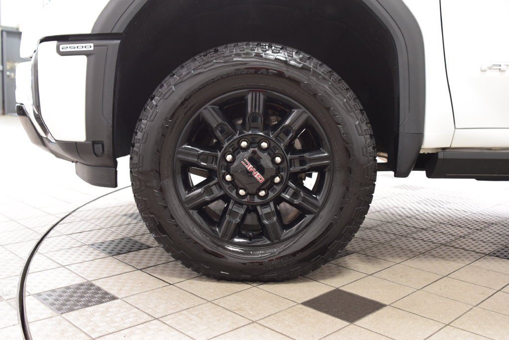 Used 2024 GMC Sierra 2500 AT4 w/ AT4 Premium Plus Package AWD/4WD image 32
