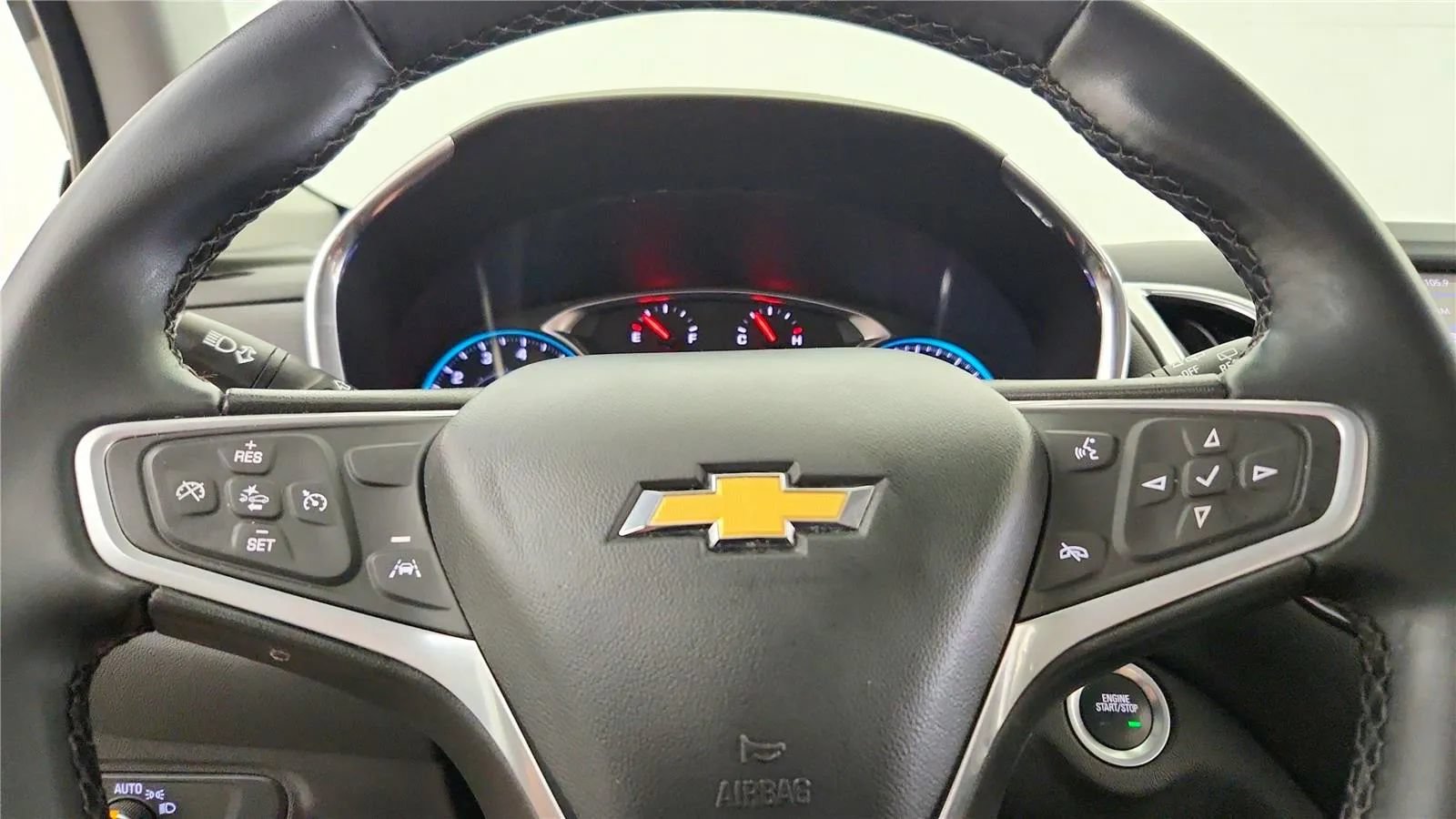 Used 2023 Chevrolet Equinox LT FWD image 26
