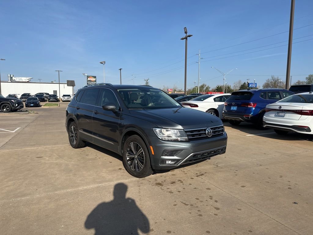 Used 2019 Volkswagen Tiguan SEL image 3