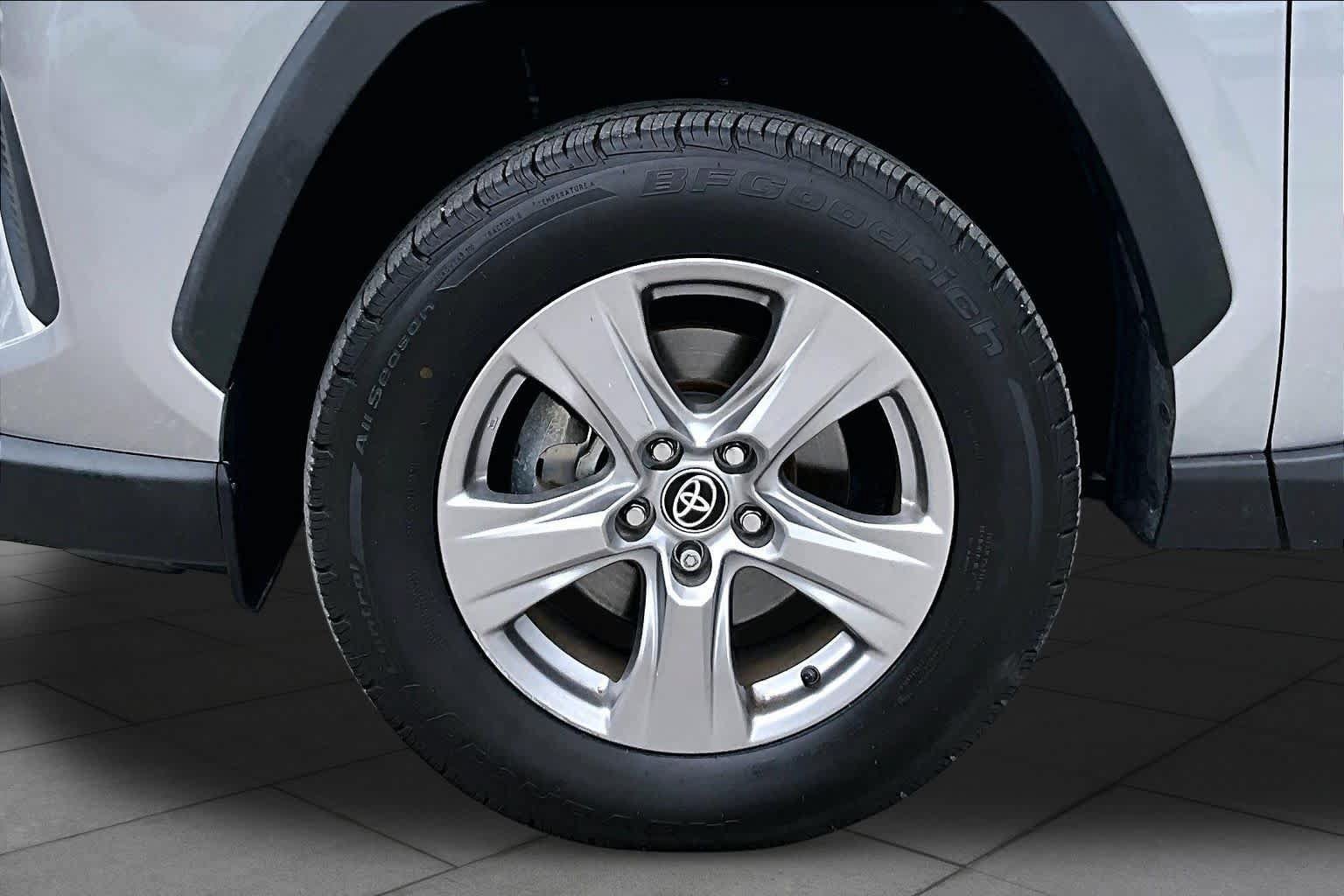Used 2023 Toyota RAV4 XLE FWD image 18
