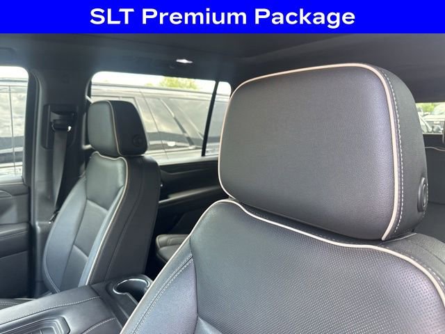 Used 2022 GMC Yukon XL SLT w/ SLT Premium Package AWD/4WD image 7