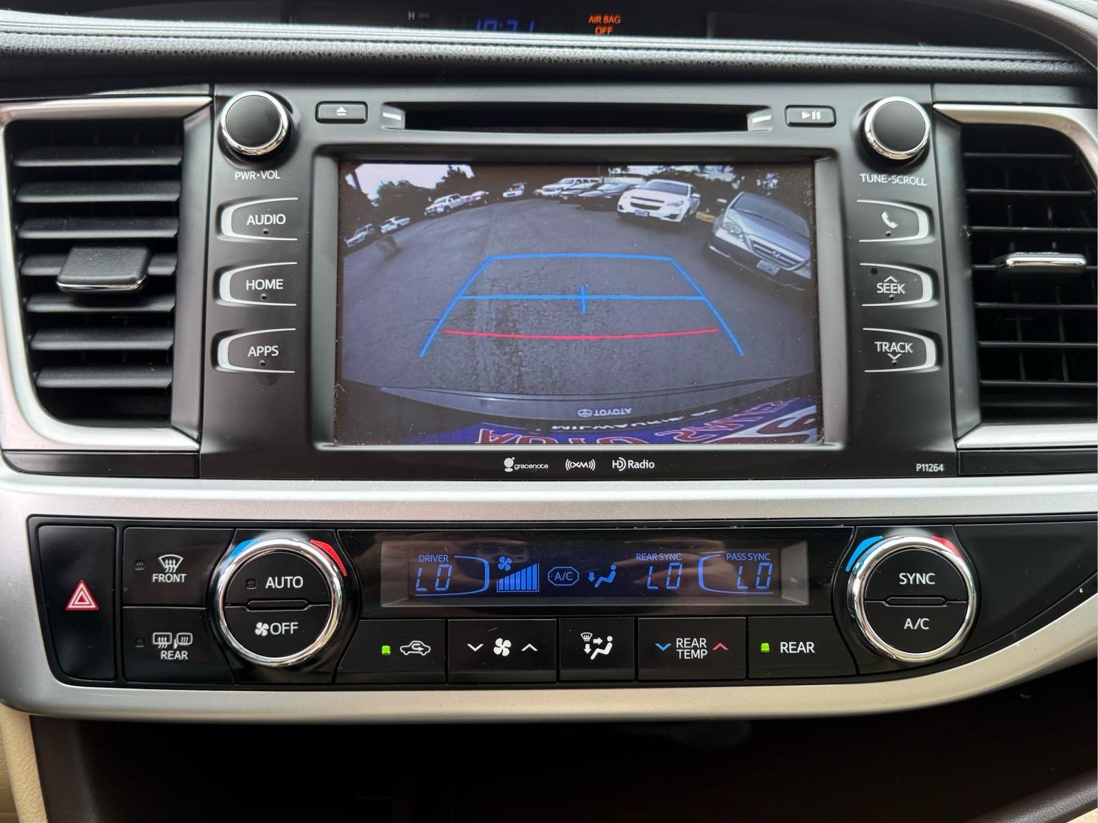 Used 2016 Toyota Highlander Plus AWD/4WD image 23