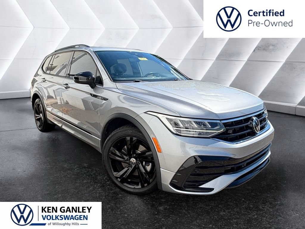 Certified 2024 Volkswagen Tiguan SE R-Line FWD image 5